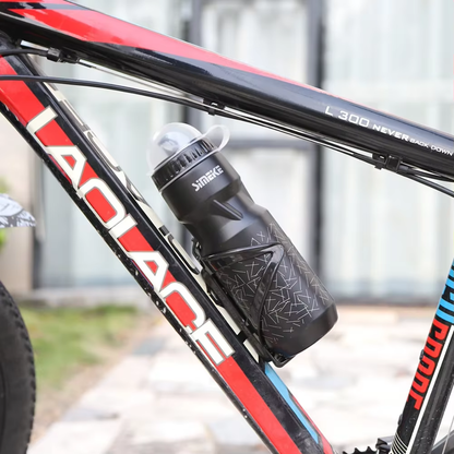BIKEKE Fahrrad Flaschenhalter Set in der Detailansicht am Rahmen