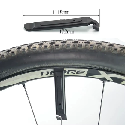 Fahrrad Multitool mit Reifenheber und Maßangaben