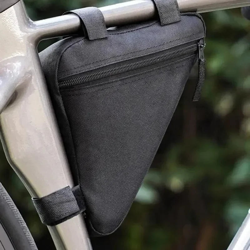 Wasserdichte Fahrrad Rahmentasche sicher am Fahrradrahmen befestigt